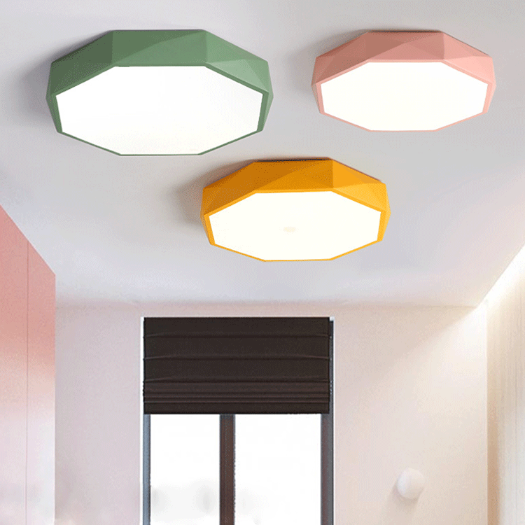 Abstrakt skandinavisk LED-plafond — varmvitt ljus