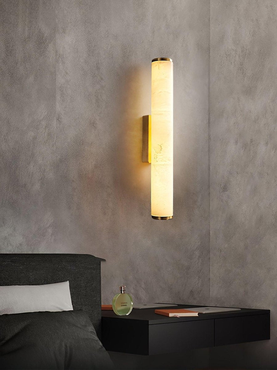 Moderne Wandleuchte mit Alabasterrohr – ein LED-Leuchtmittel