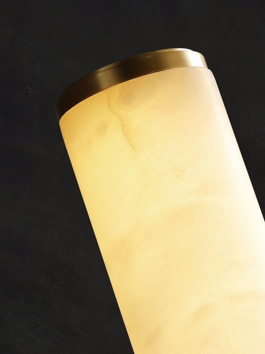 Moderne Wandleuchte mit Alabasterrohr – ein LED-Leuchtmittel