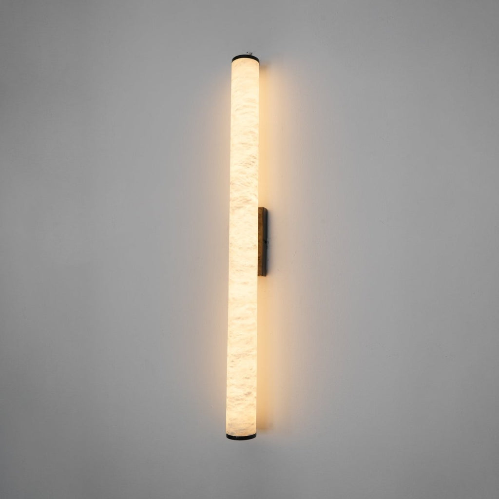 Moderne Wandleuchte mit Alabasterrohr – ein LED-Leuchtmittel