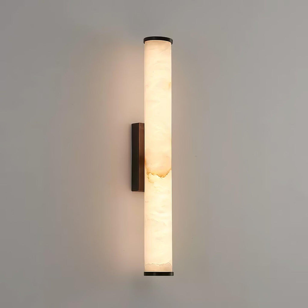 Moderne Wandleuchte mit Alabasterrohr – ein LED-Leuchtmittel