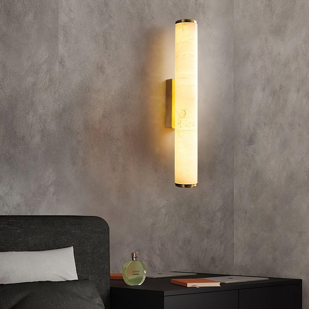 Moderne Wandleuchte mit Alabasterrohr – ein LED-Leuchtmittel