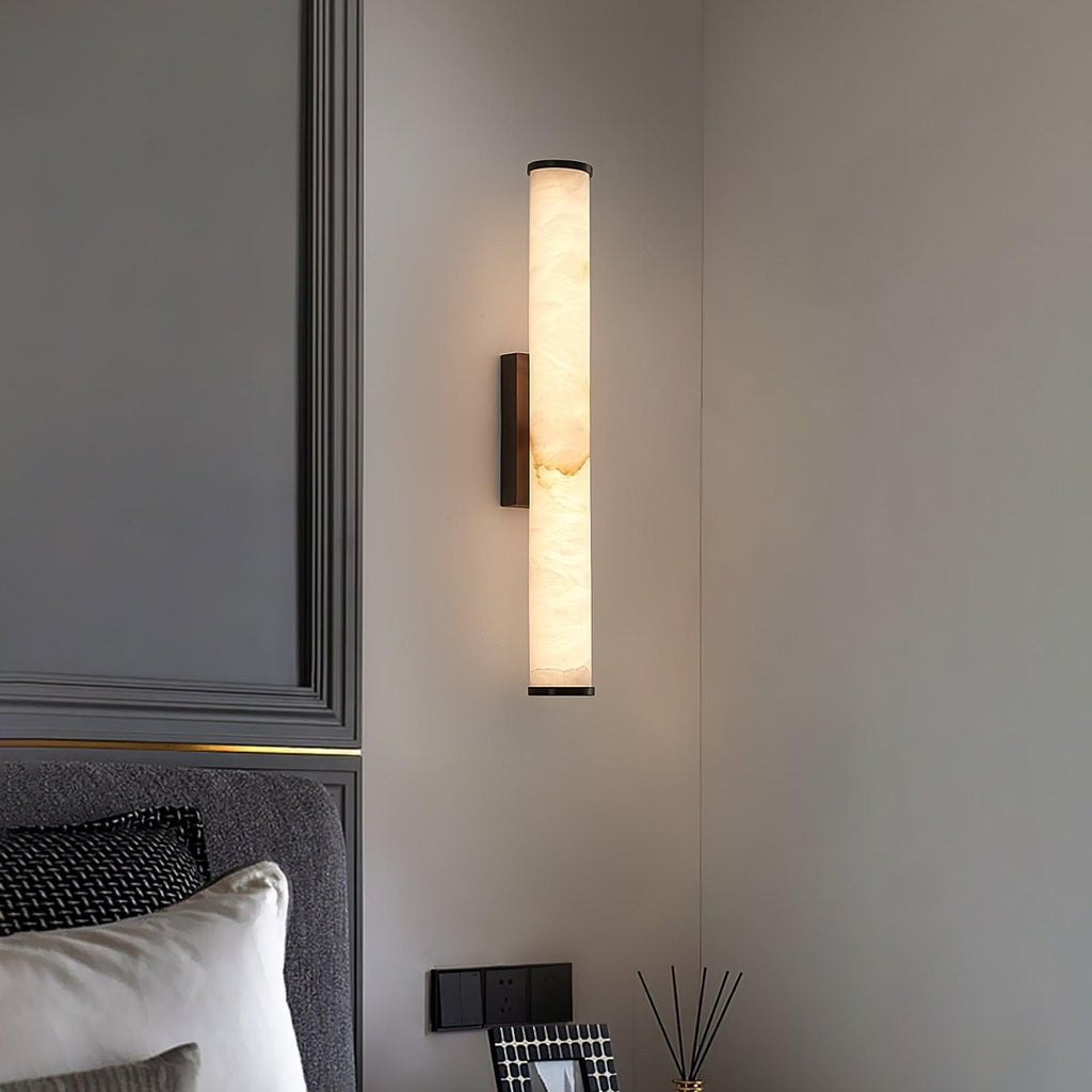 Moderne Wandleuchte mit Alabasterrohr – ein LED-Leuchtmittel
