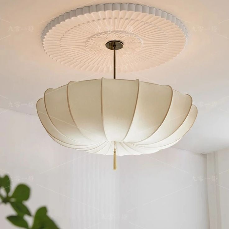 Molnformad taklampa — fransk design, mjukt sken