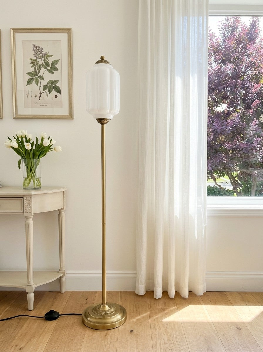 Glas-Stehlampe in Kürbisform — retro-inspirierter organischer Stil