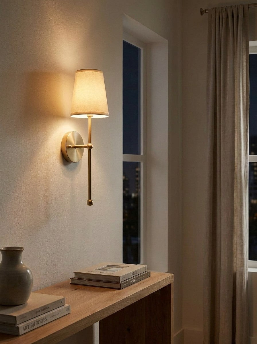 Lampă de perete scandinavă din alamă — abajur din material textil, 15x53 cm