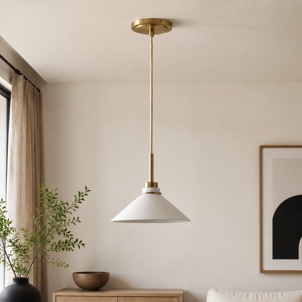 Kegelförmige Pendelleuchte — dimmbarer Landhausstil