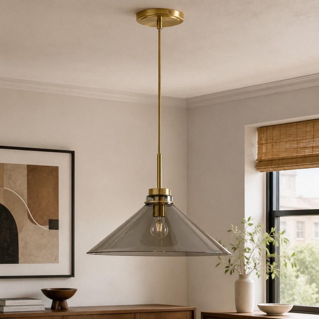 Kegelförmige Pendelleuchte — dimmbarer Landhausstil