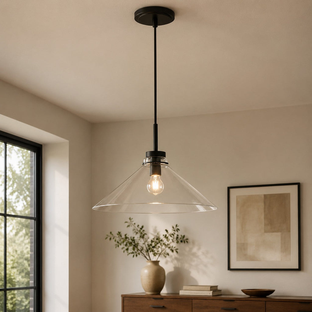 Kegelförmige Pendelleuchte — dimmbarer Landhausstil