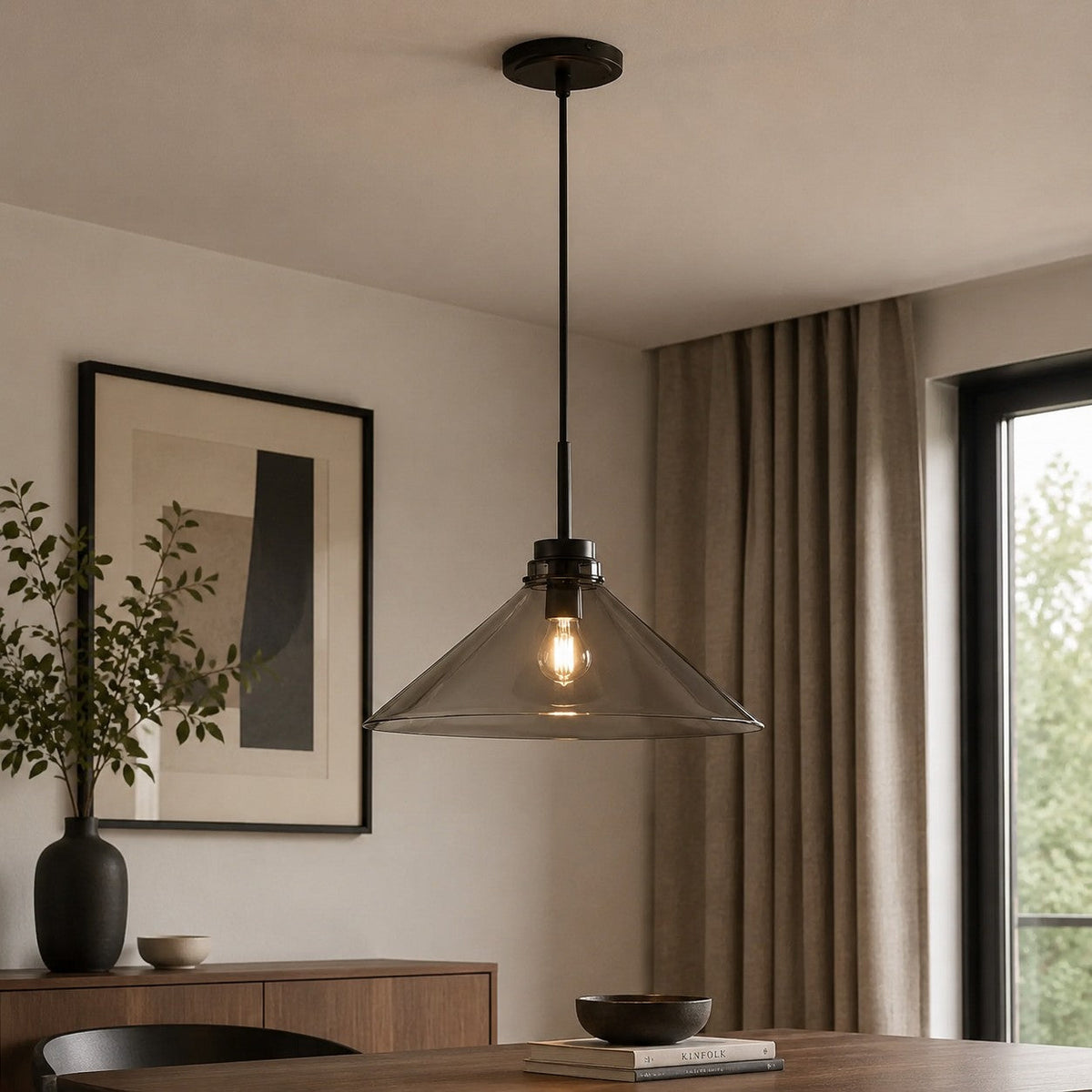 Kegelförmige Pendelleuchte — dimmbarer Landhausstil
