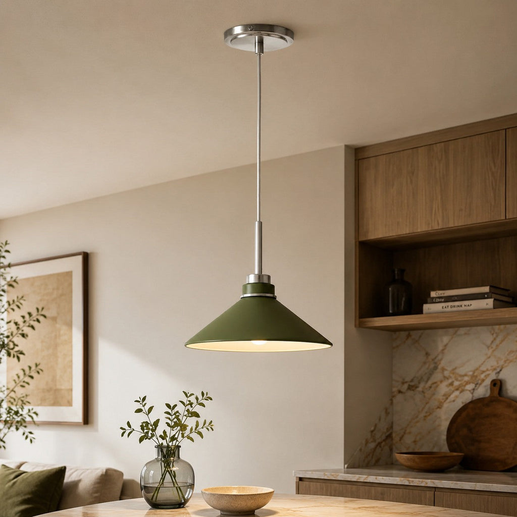 Kegelförmige Pendelleuchte — dimmbarer Landhausstil
