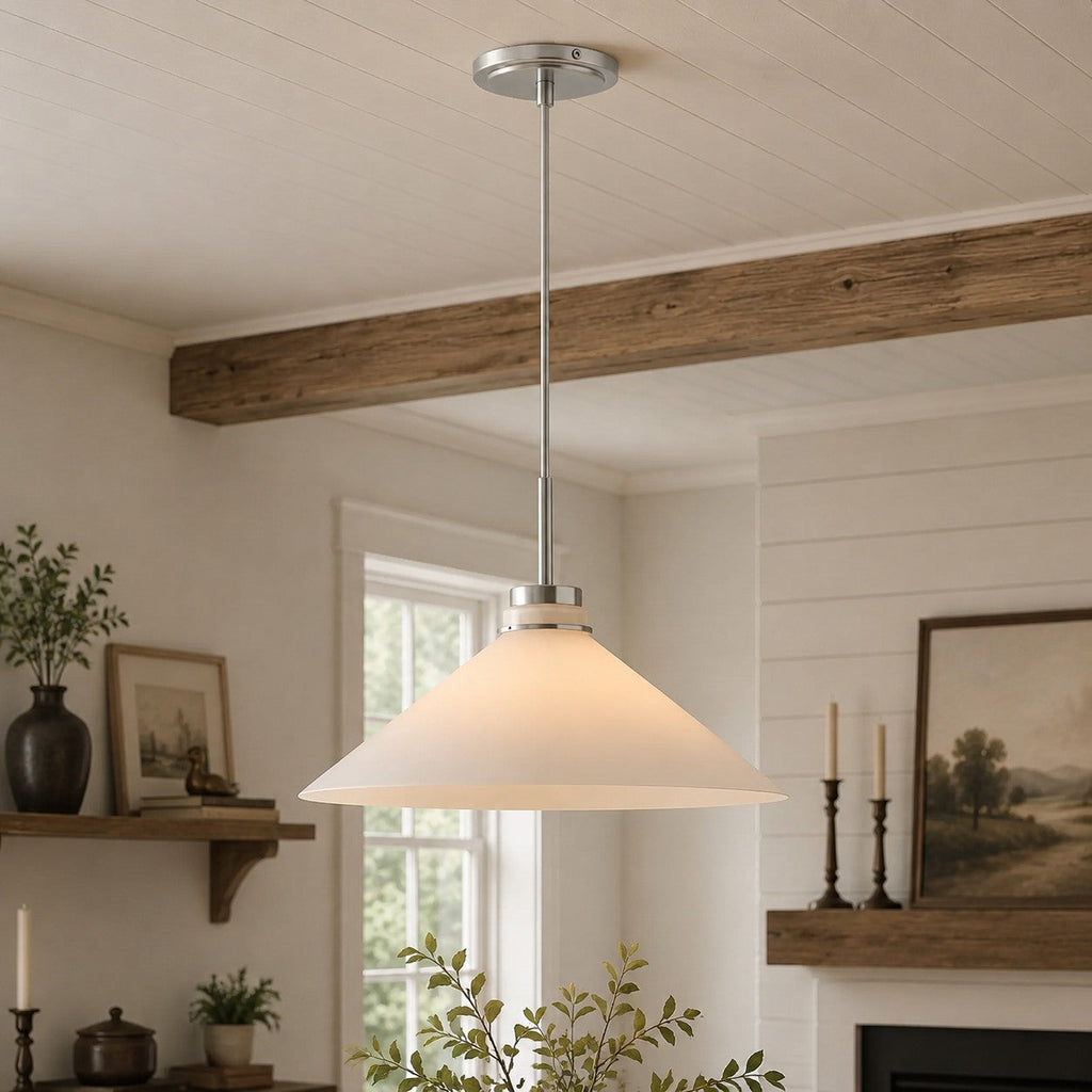 Kegelförmige Pendelleuchte — dimmbarer Landhausstil