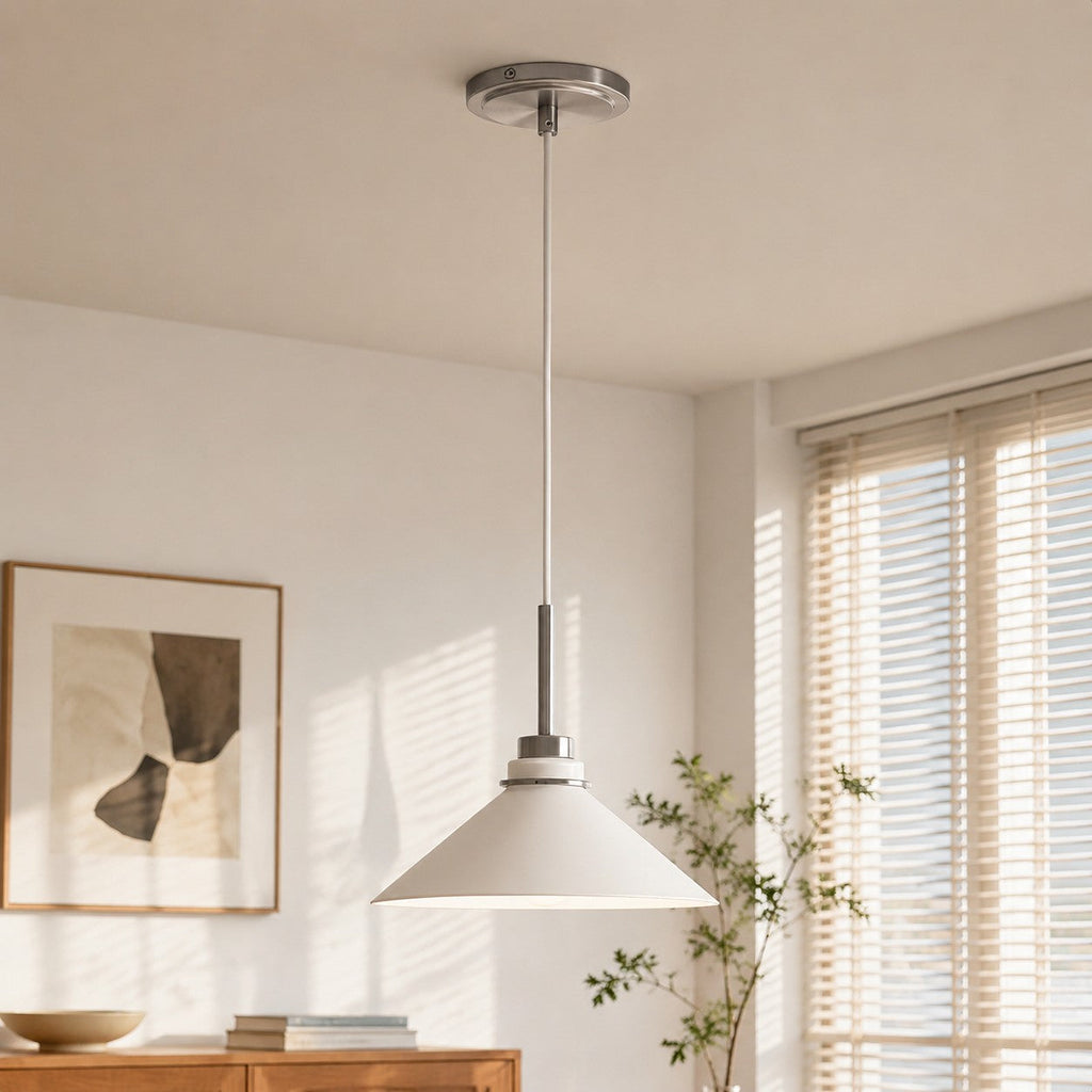 Kegelförmige Pendelleuchte — dimmbarer Landhausstil