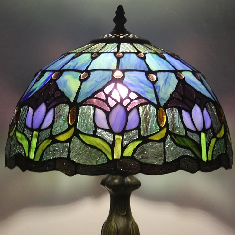 Tiffanybordslampa i färgat glas - 45 cm E26, glas och metall