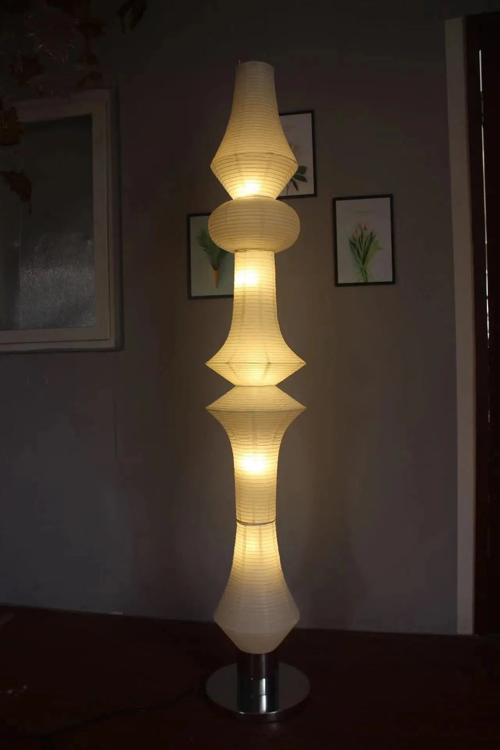LyraCrest Sculpted Pendant Lights — Contemporary Aesthetic Design