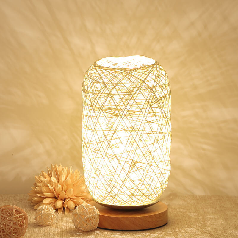 Lampe de table japandi — rotin naturel et finition bois