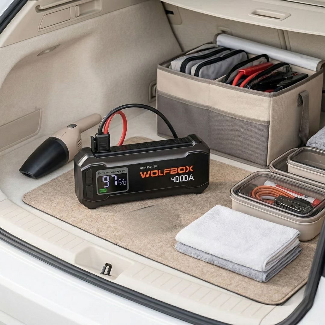Tragbares 24000mAh-Auto-Starthilfegerät — 4000A Spitzenstrom