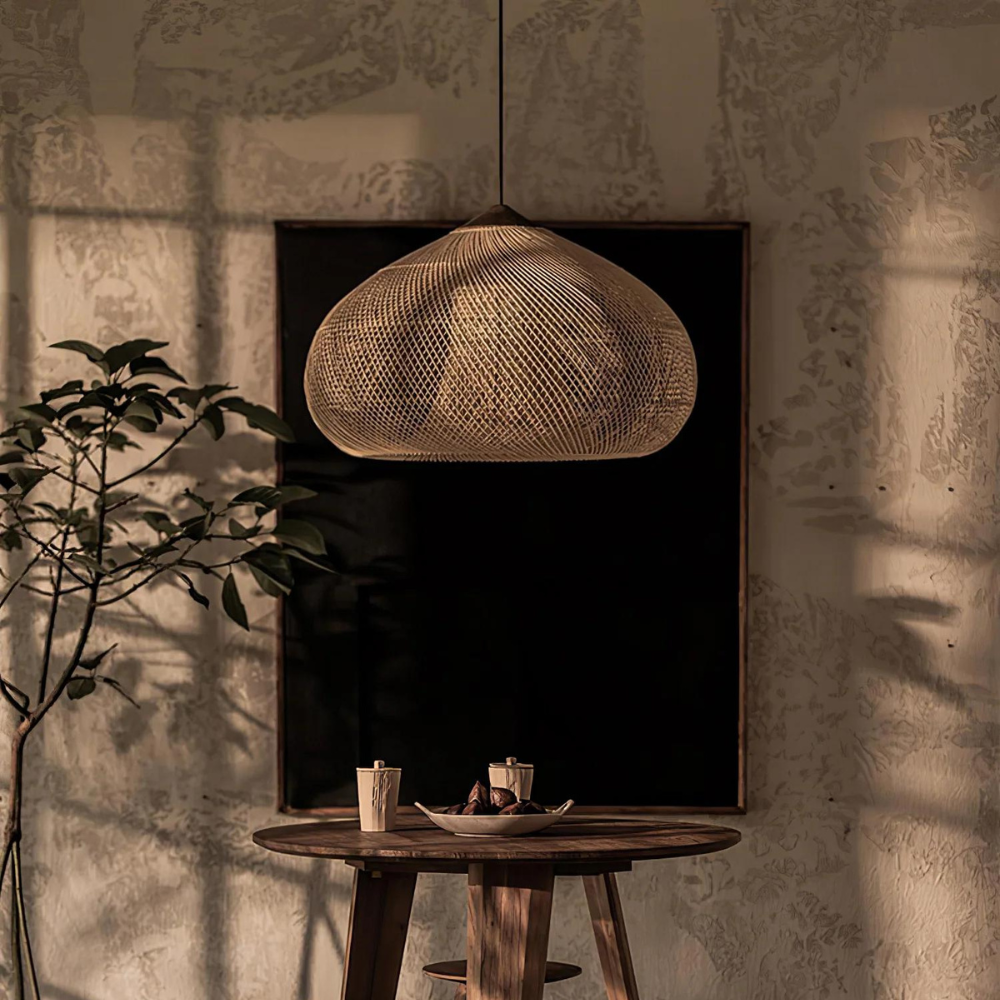 Lampă suspendată din ratan, lucrată manual - decor Japandi boho