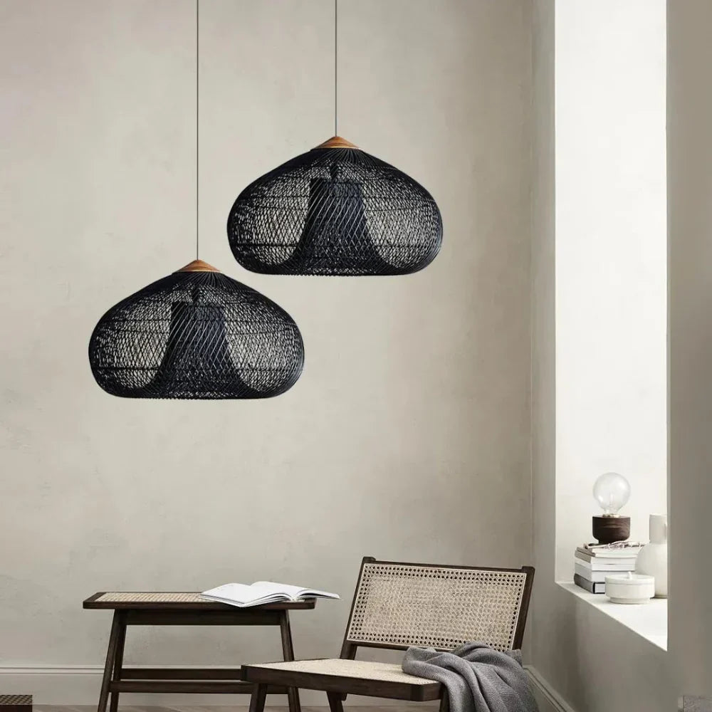 Lampă suspendată din ratan, lucrată manual - decor Japandi boho