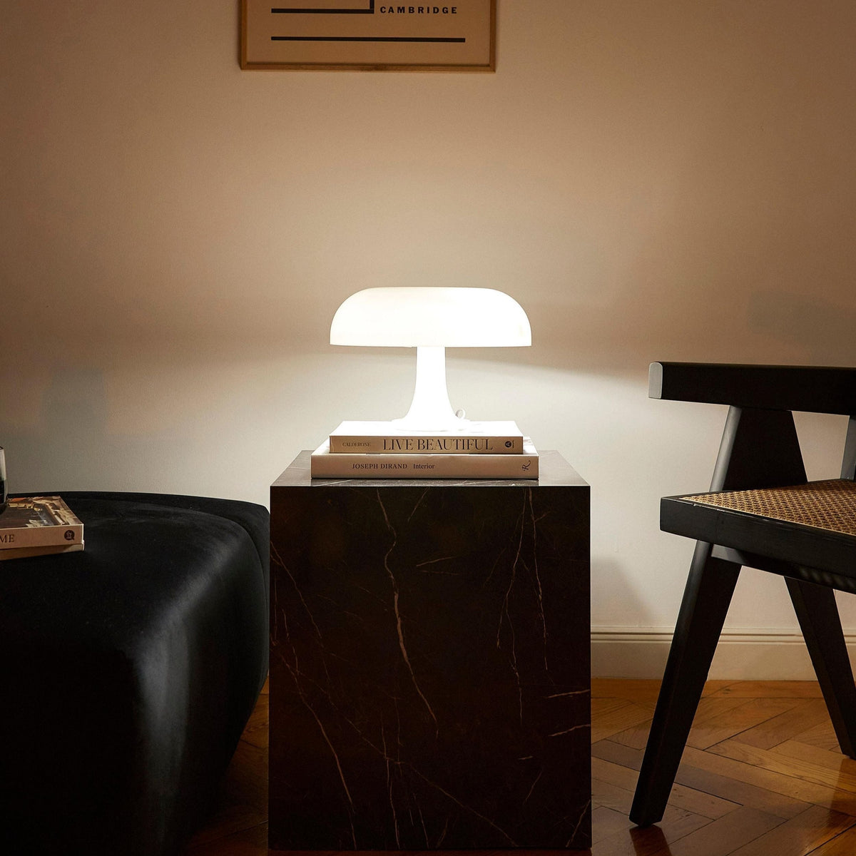 Retro lampa stołowa w kształcie grzybka — ściemniane, ciepłe białe światło