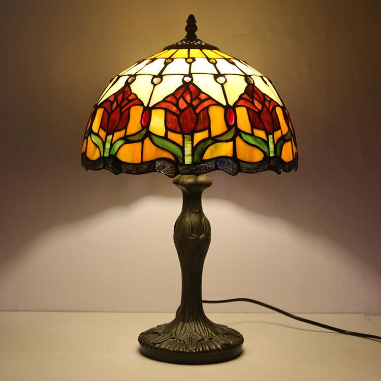Tiffany-Tischlampe aus Buntglas - 45cm E26, Glas und Metall