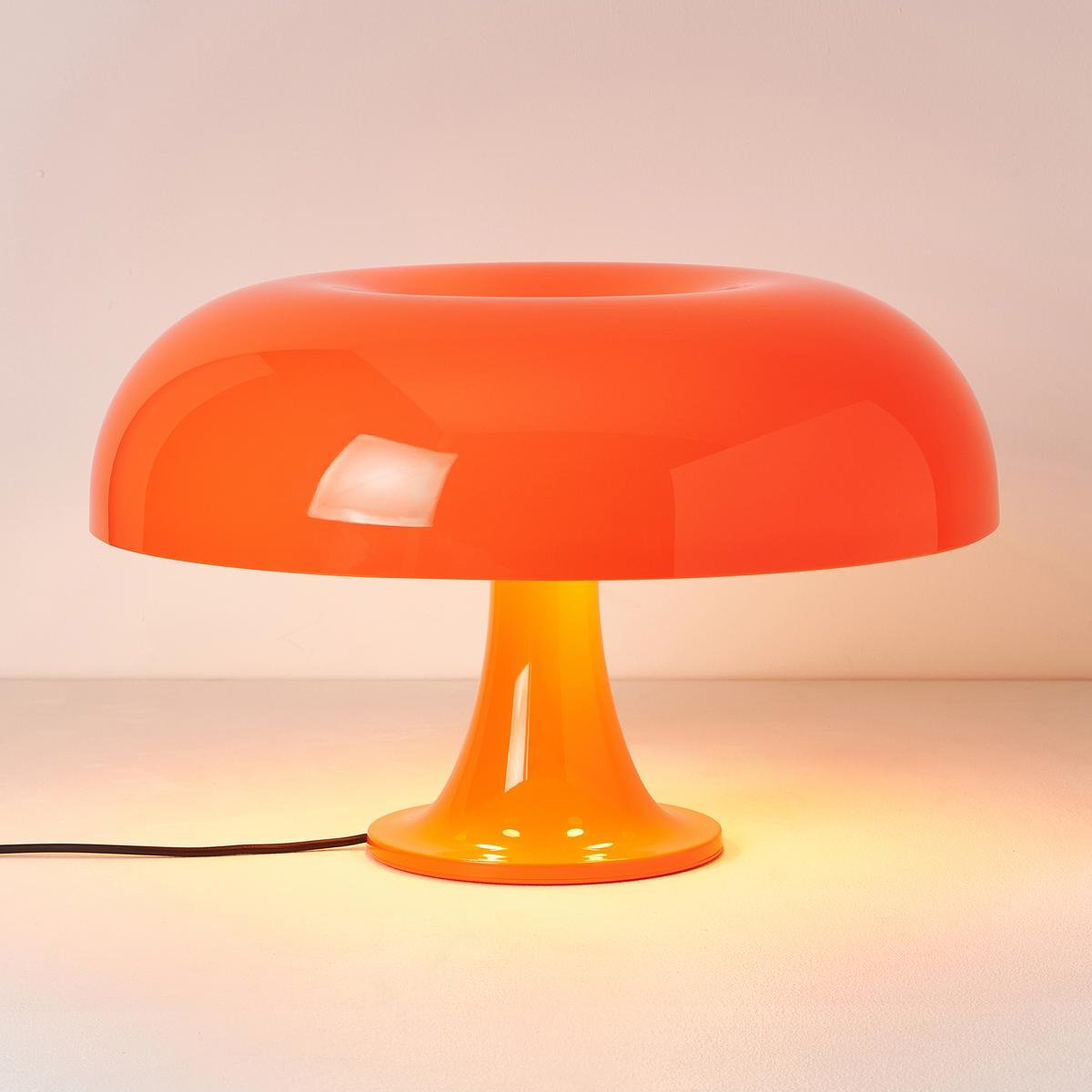Retro lampa stołowa w kształcie grzybka — ściemniane, ciepłe białe światło