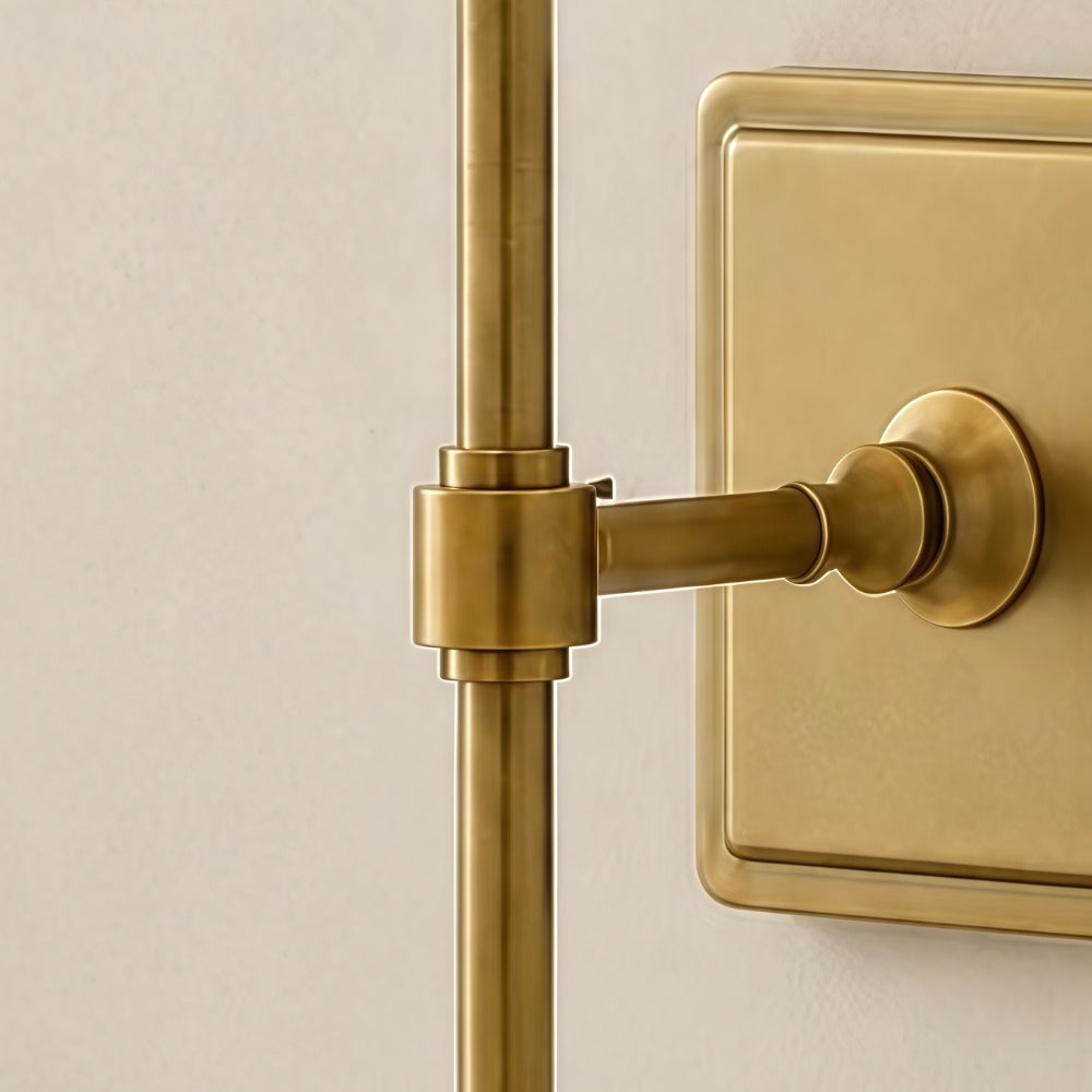 Wandlamp van helder glas — configuratie van één tot drie lampen