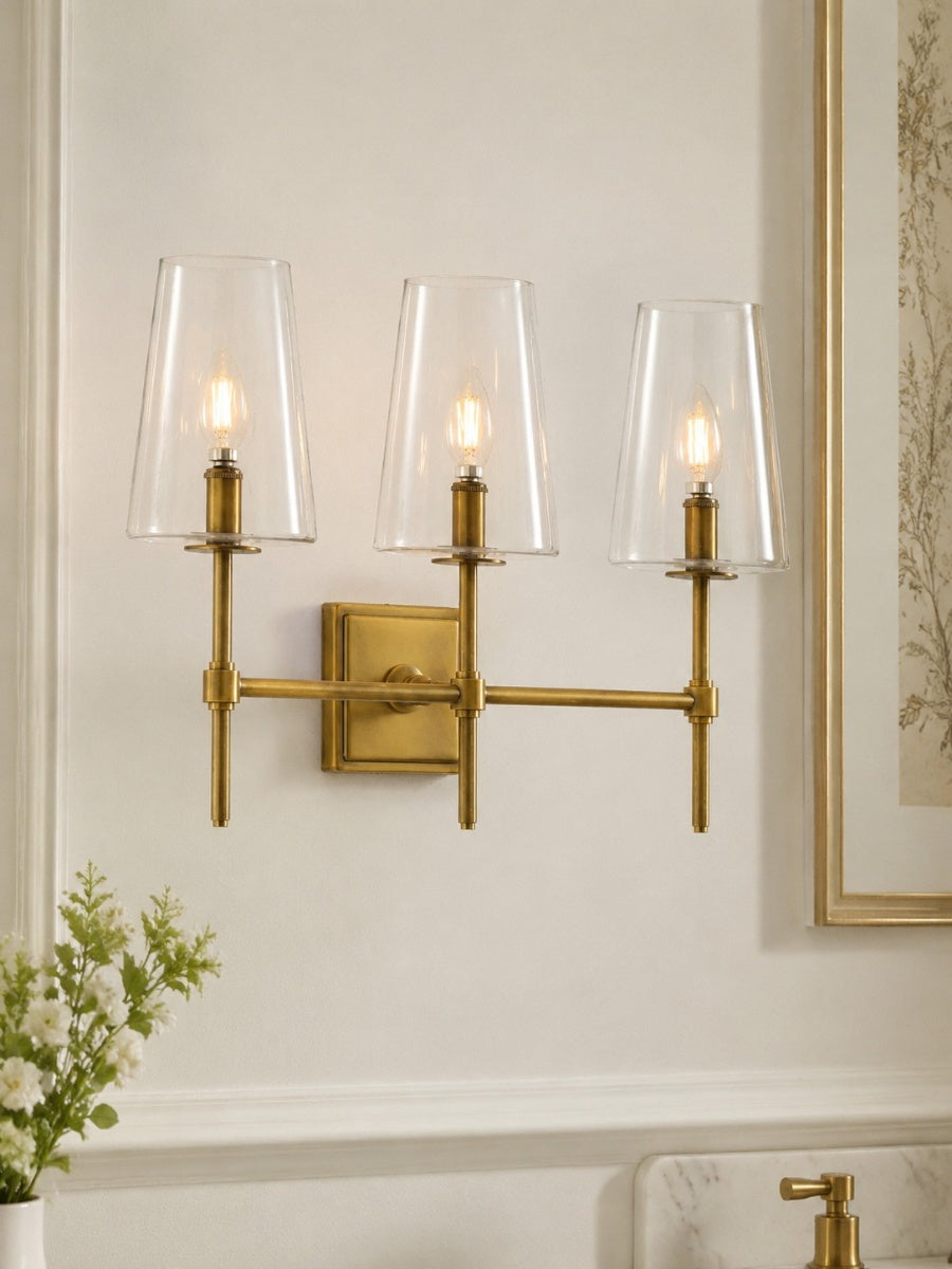 Wandlamp van helder glas — configuratie van één tot drie lampen