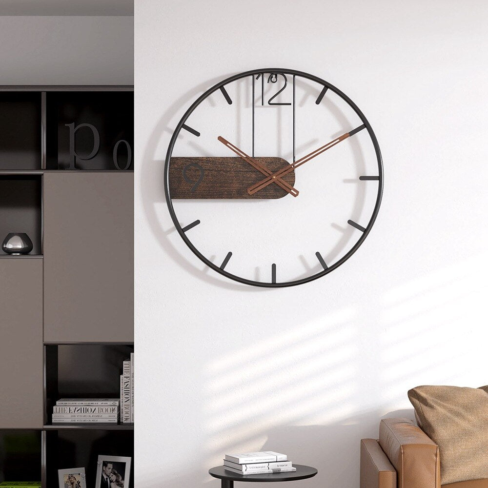 Ceas de perete din oțel – Accent de nuc, stil industrial, ø 40 cm