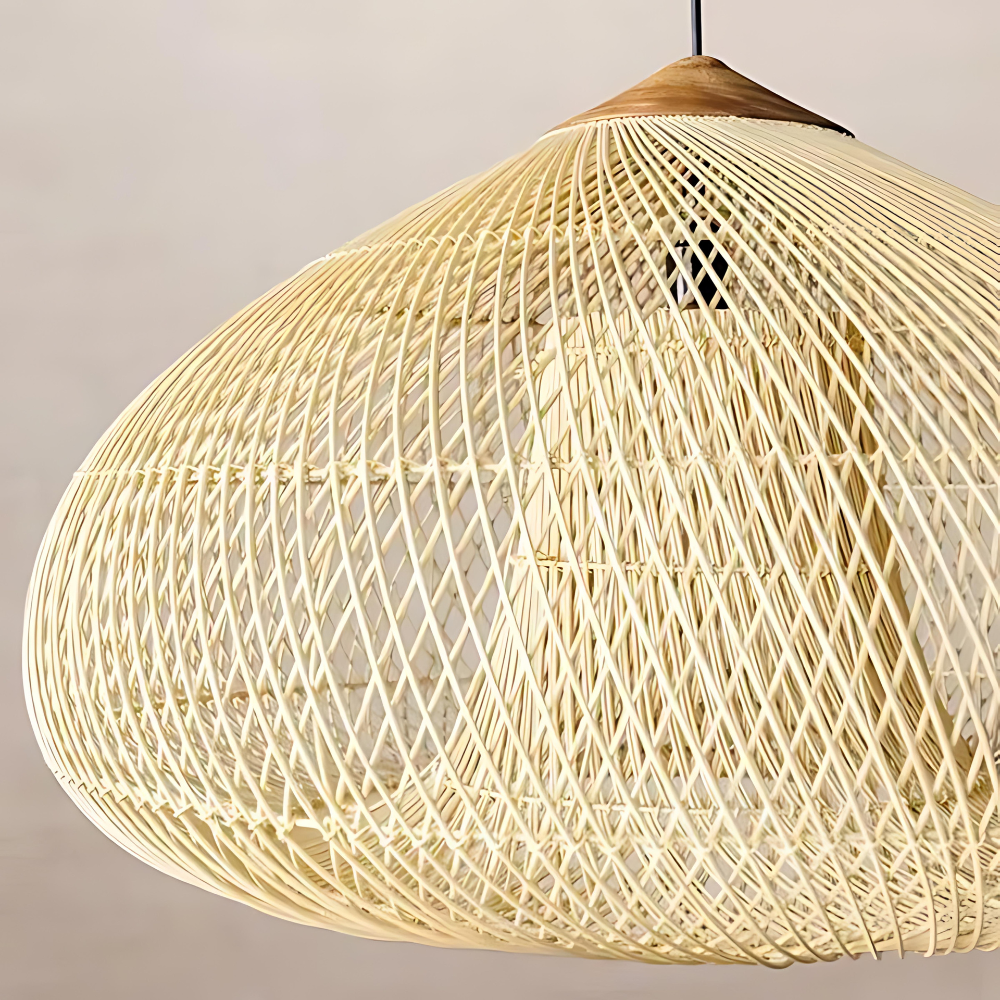 Lampă suspendată din ratan, lucrată manual - decor Japandi boho