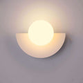 Scandinavische wandlamp — kleurrijke kap, zacht licht