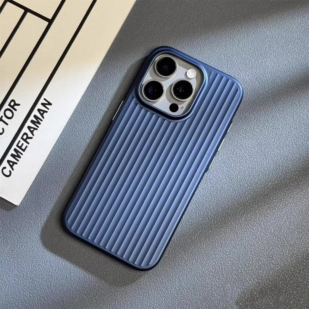 Ultradünne, stoßfeste iPhone-13–16-Pro-Max-Hülle mit Titanoptik