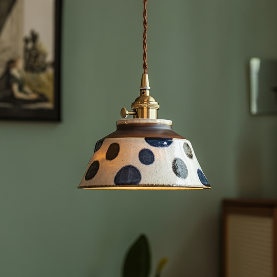 Ceramiczna lampa wisząca — miedziana oprawa, motyw kwiatowy, E27, 4 wzory