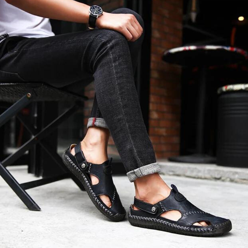 Orthopädische Ledersandalen für Herren — Rutschfeste Sohle