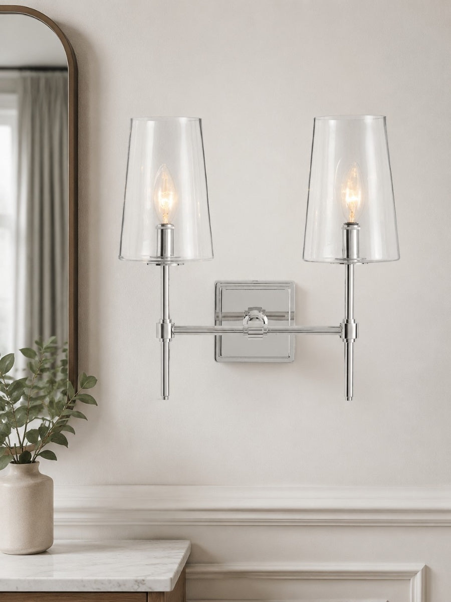 Wandlamp van helder glas — configuratie van één tot drie lampen