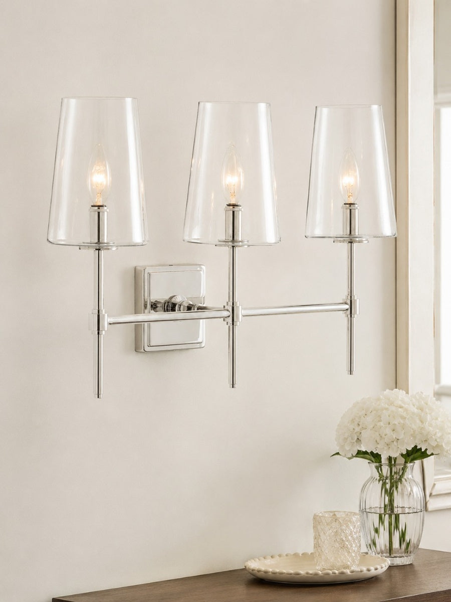 Wandlamp van helder glas — configuratie van één tot drie lampen