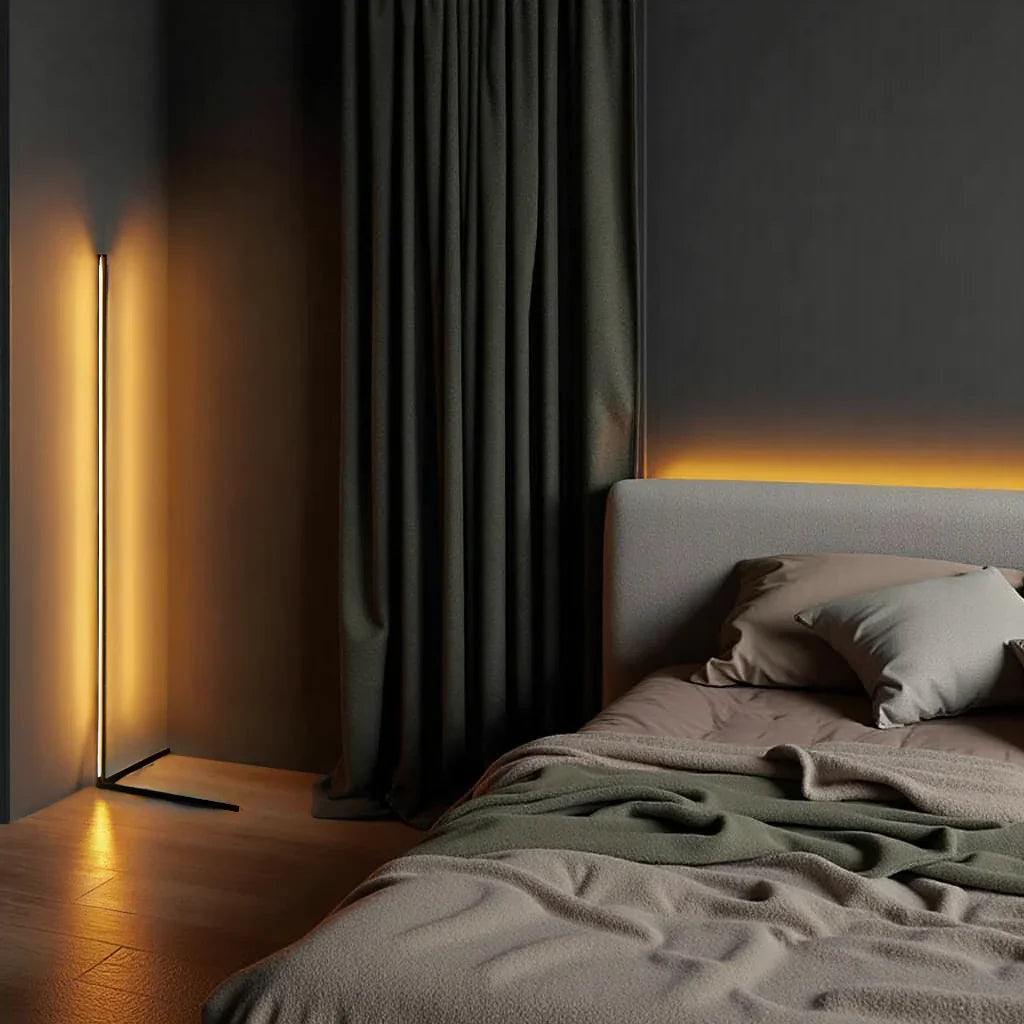 142 cm LED-gulvlampe i aluminium — dæmpbar med fjernbetjening