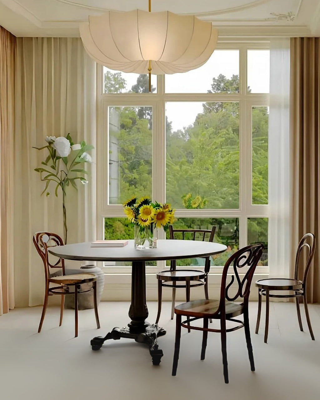 Molnformad taklampa — fransk design, mjukt sken