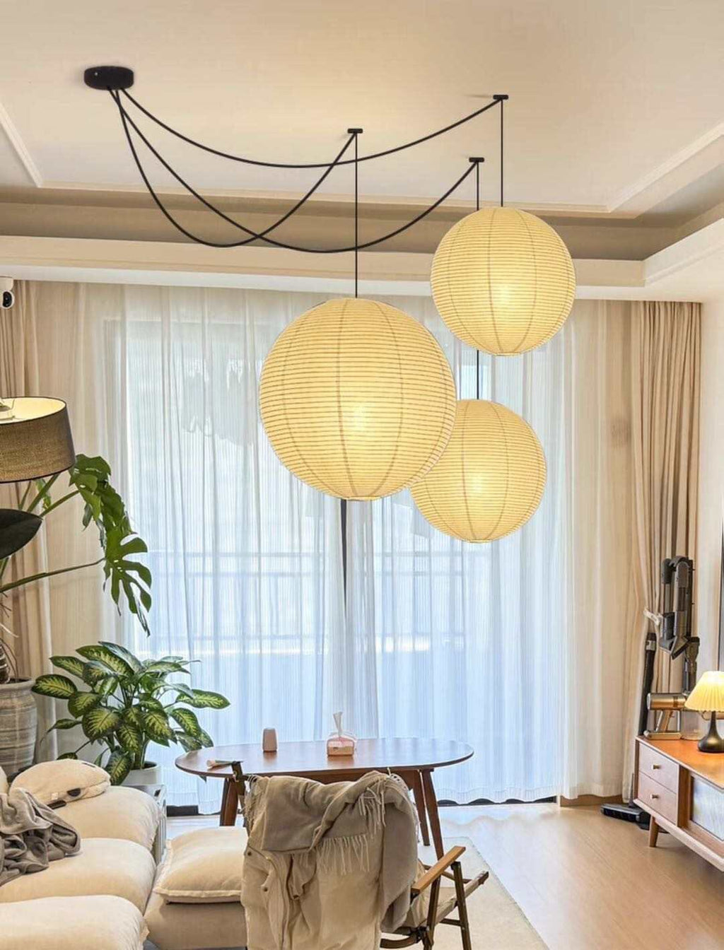 Vrimlo Paper Balloon Pendant Lights — Rounded Paper Shade, Soft Warm Glow