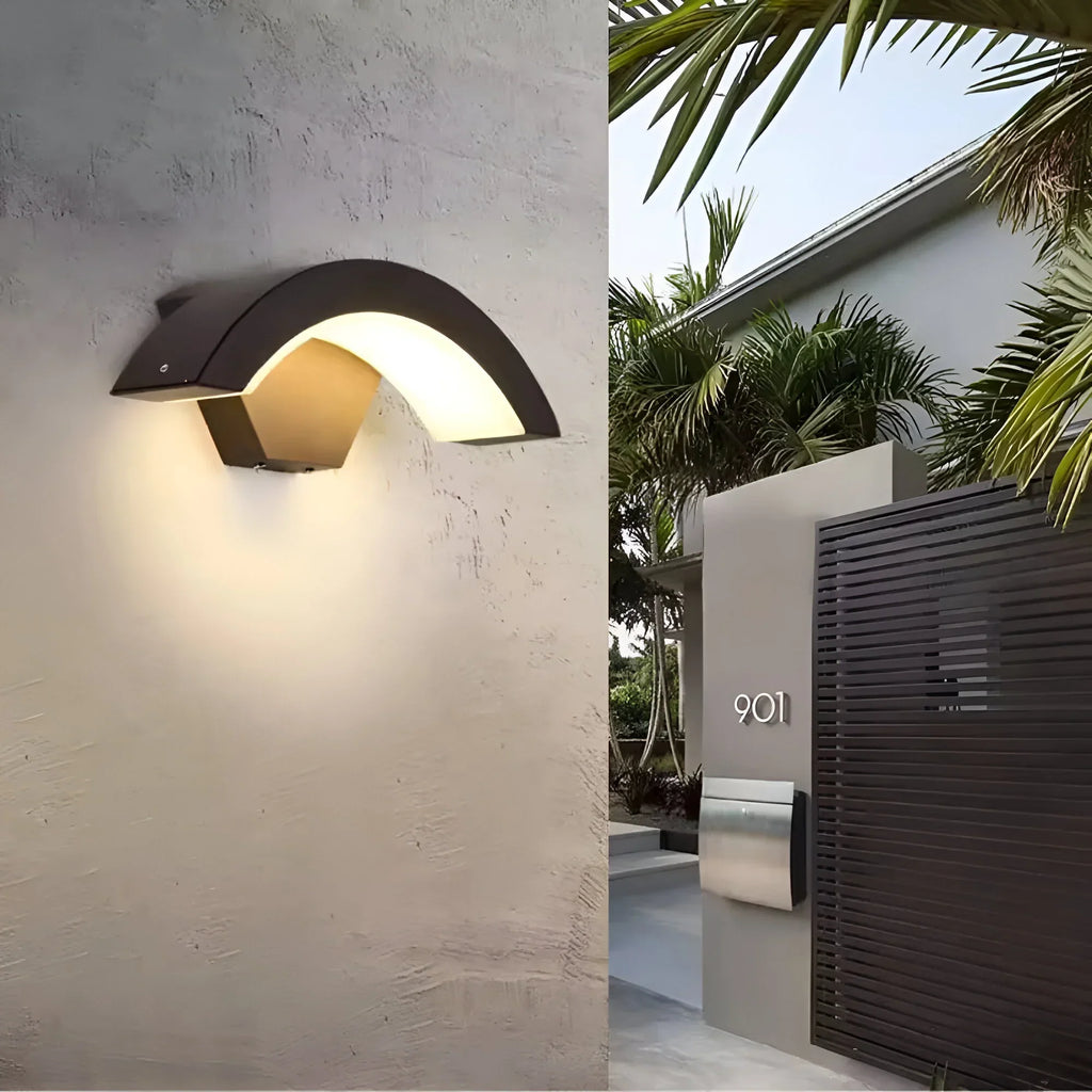 LED-utomhusvägglampa — rörelsesensor, väderbeständig