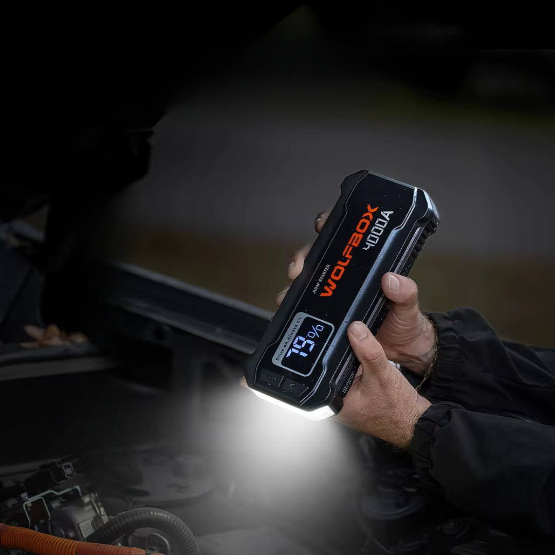 Tragbares 24000mAh-Auto-Starthilfegerät — 4000A Spitzenstrom