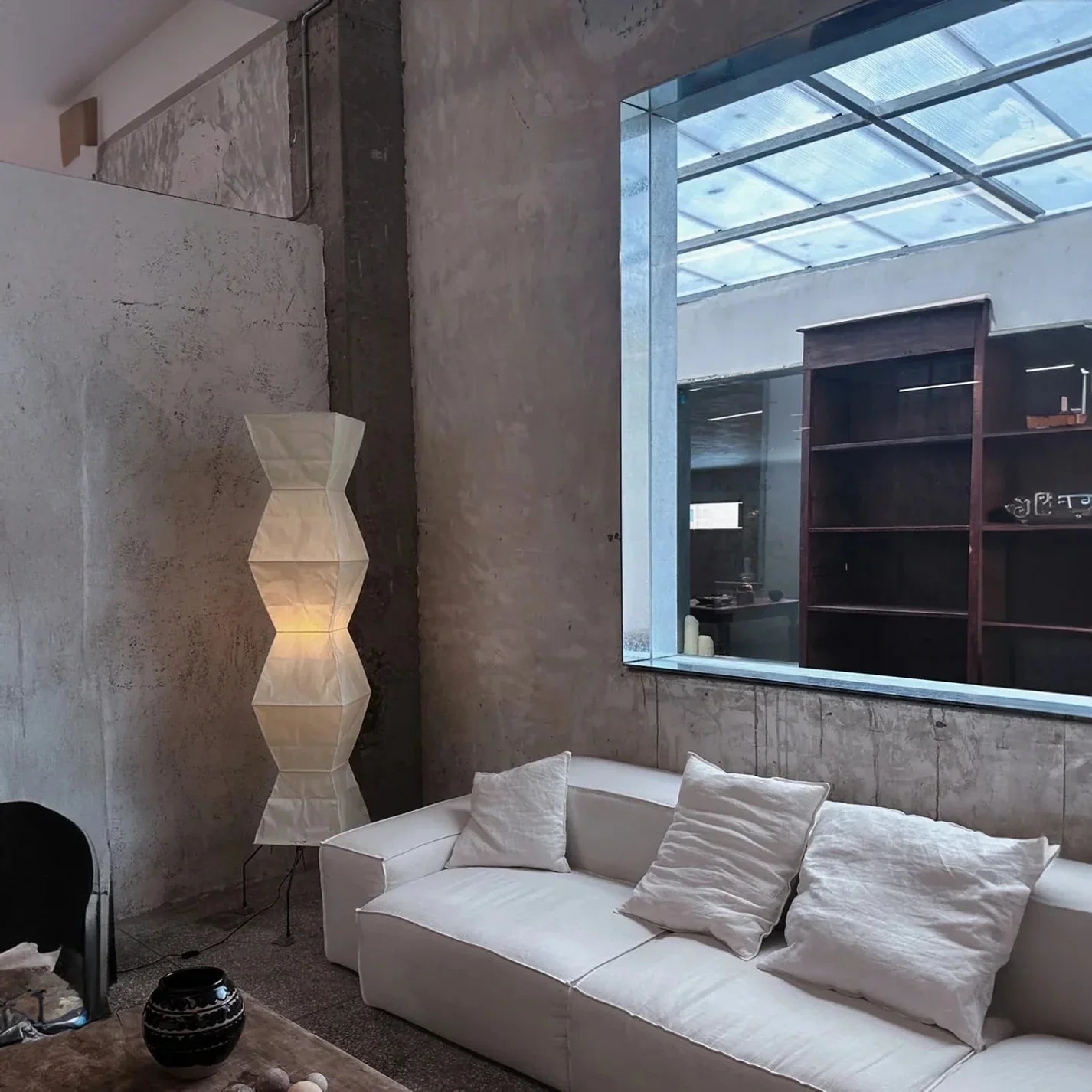 Sculptural Vertical Floor Lamp — Layered Rice Paper Shade