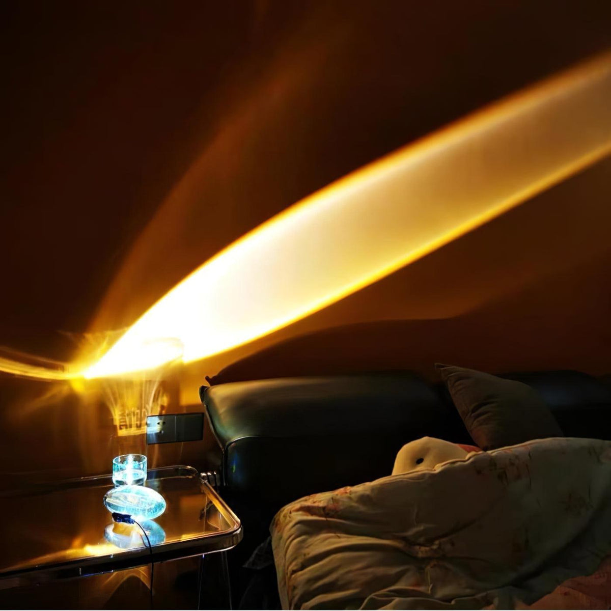 Marsman-tafellamp — oogvormige lichtprojectie op de muur, zachte gloed