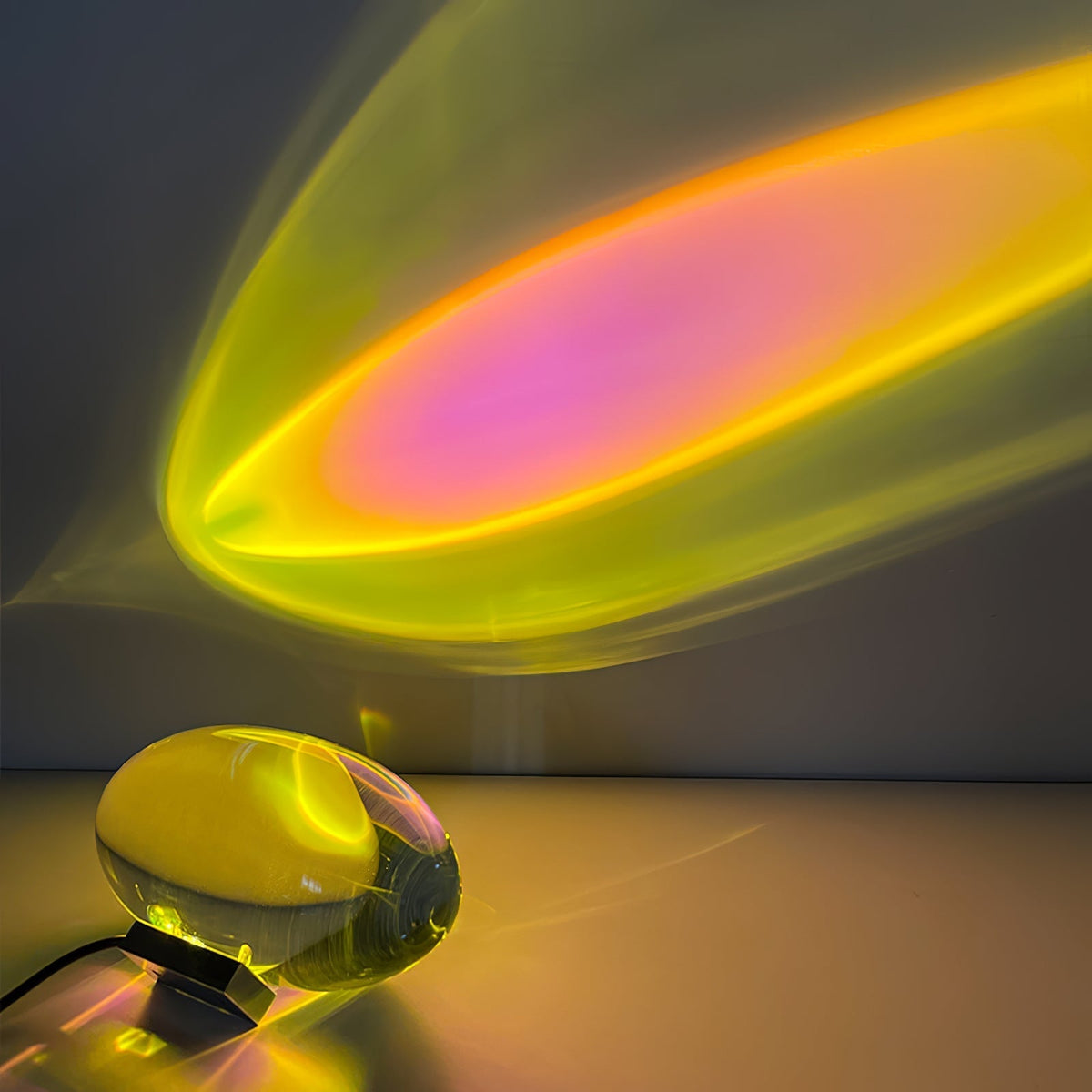Marsman-tafellamp — oogvormige lichtprojectie op de muur, zachte gloed