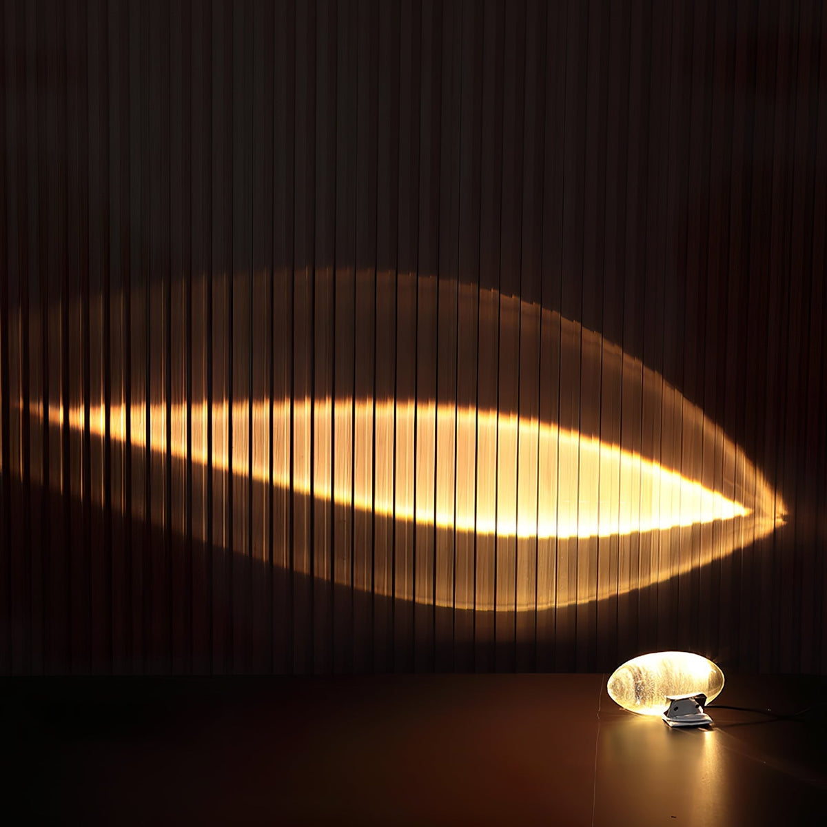 Marsman-tafellamp — oogvormige lichtprojectie op de muur, zachte gloed