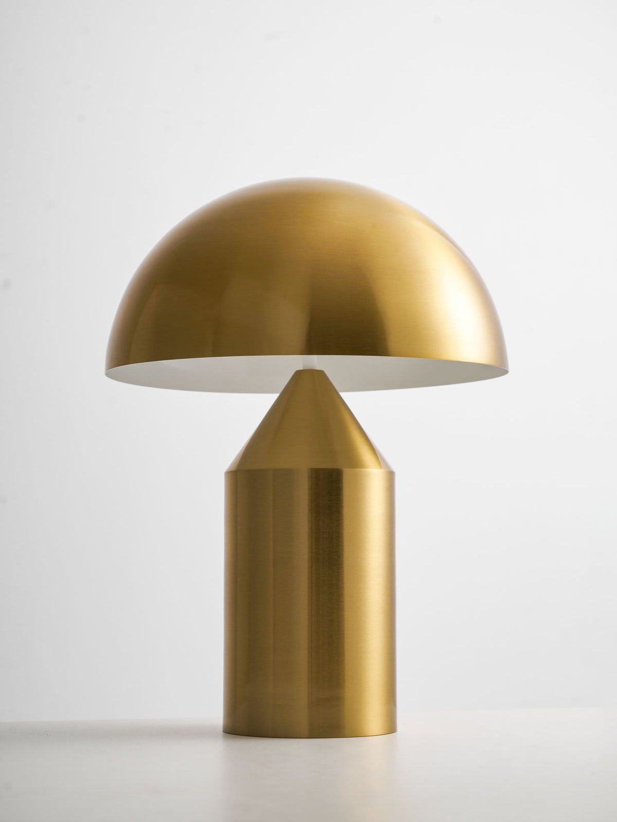 Geometrische Metalllampe — italienisches Design, 2 Größen, 5 Oberflächen