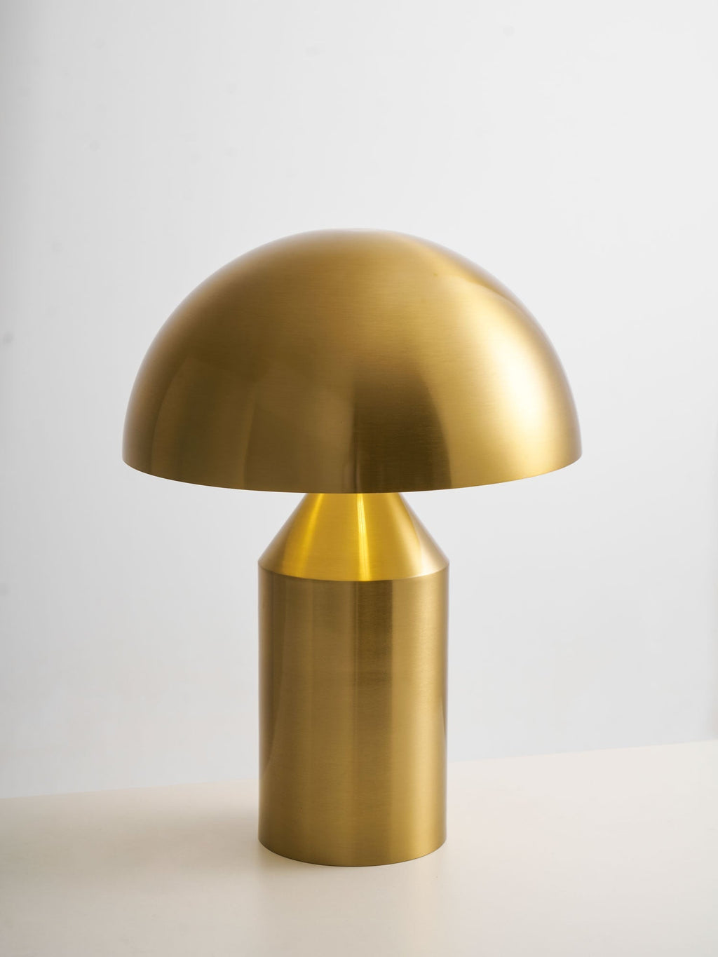Geometrische Metalllampe — italienisches Design, 2 Größen, 5 Oberflächen
