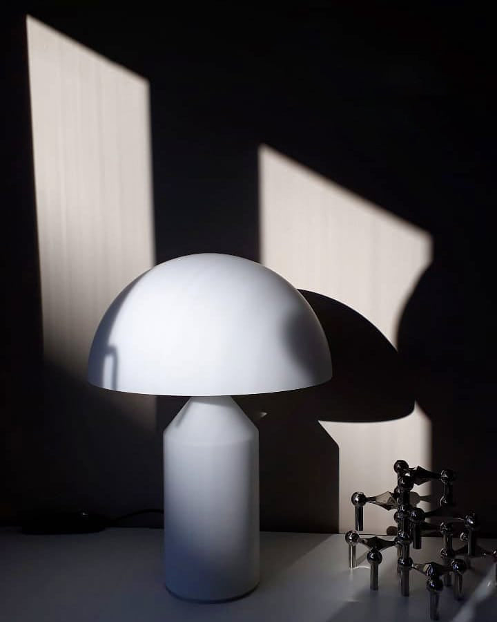 Geometrische Metalllampe — italienisches Design, 2 Größen, 5 Oberflächen