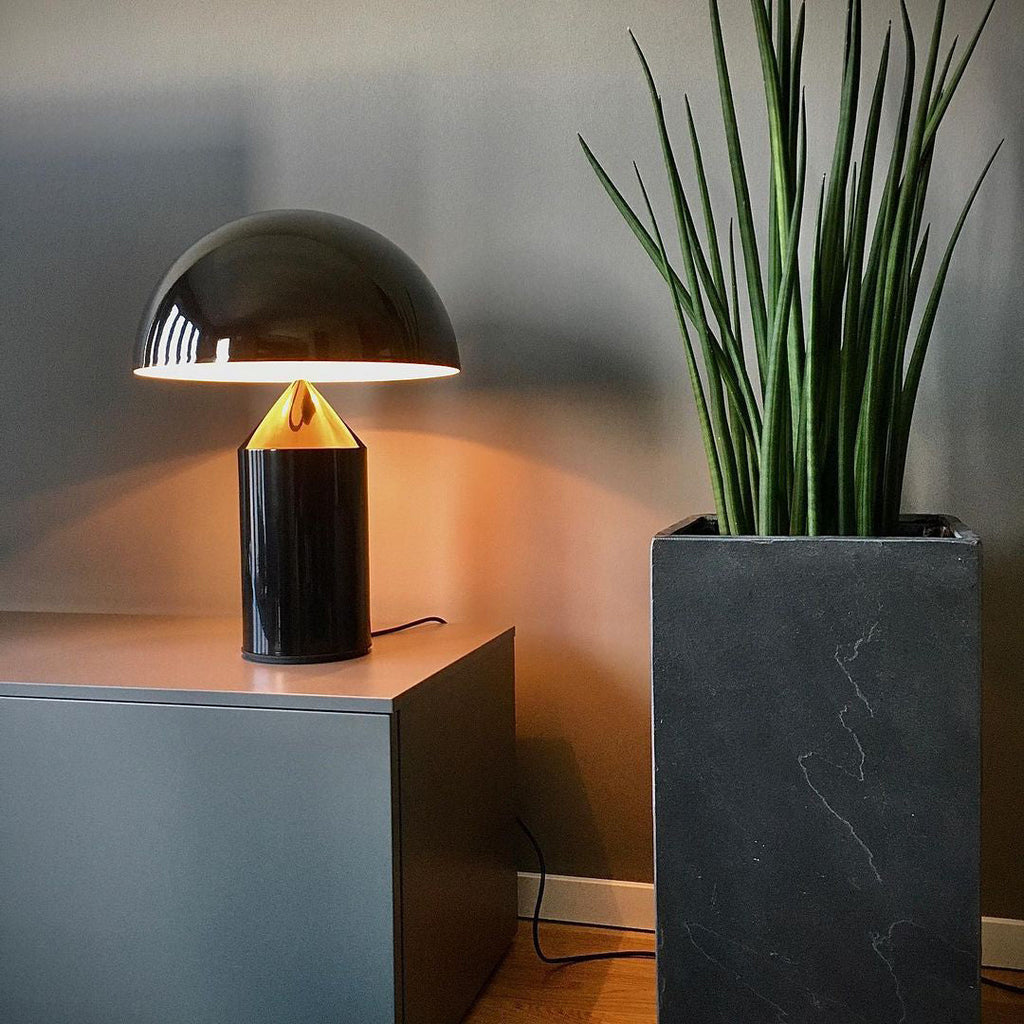 Geometrische Metalllampe — italienisches Design, 2 Größen, 5 Oberflächen