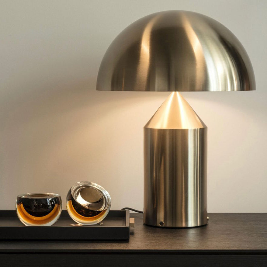 Geometrische Metalllampe — italienisches Design, 2 Größen, 5 Oberflächen